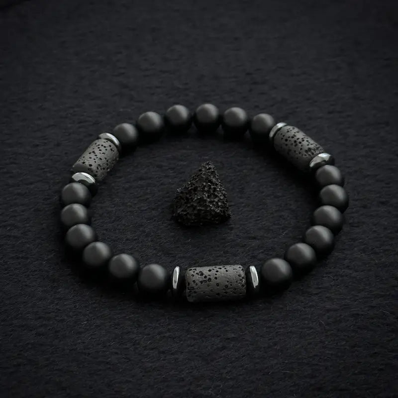 Bransoletka z lawy wulkanicznej oraz czarnych matowych koralików „Lava Core Minimal”